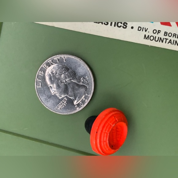 1990 Vintage Resin Composite WHITE FLYER Figural Clay Pigeon Skeet Lapel Pin - Picture 15 of 16